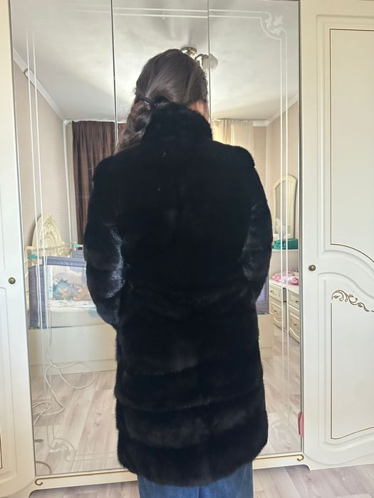 Продам норковую шубу