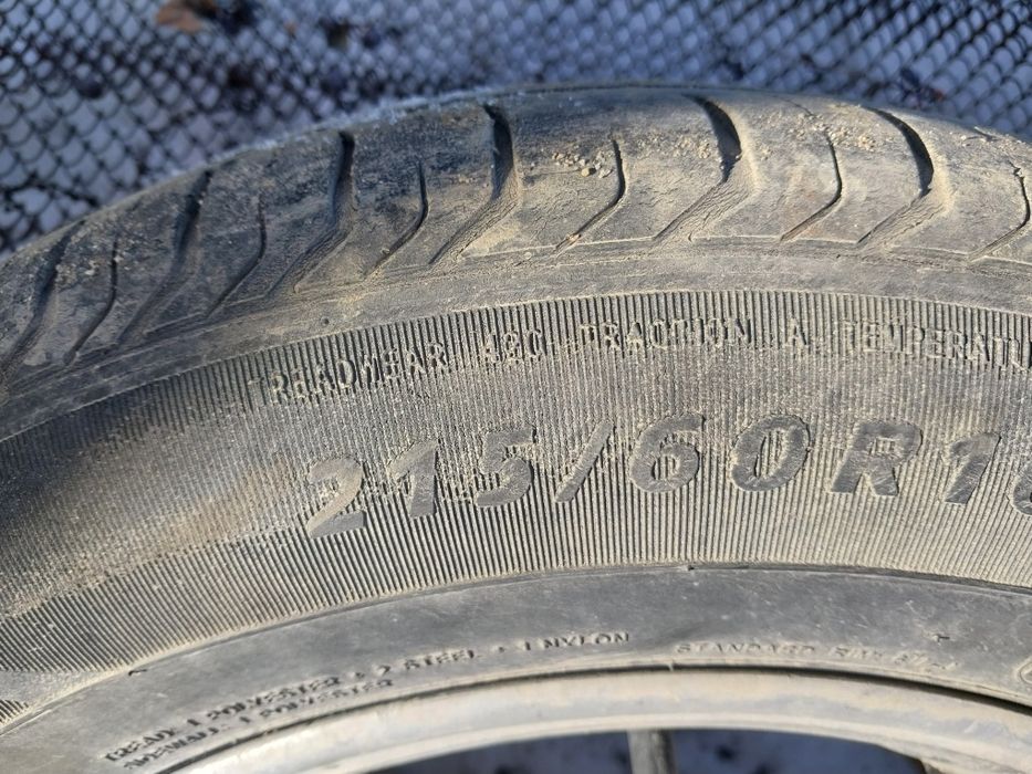 Продам летнию резину.