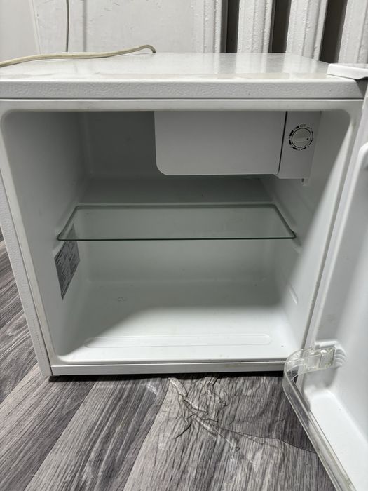 Продам мини холодильник