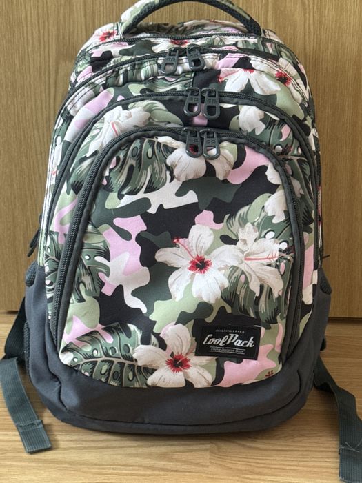 Ученическа раница CoolPack – 4 отделения, удобна, за момиче