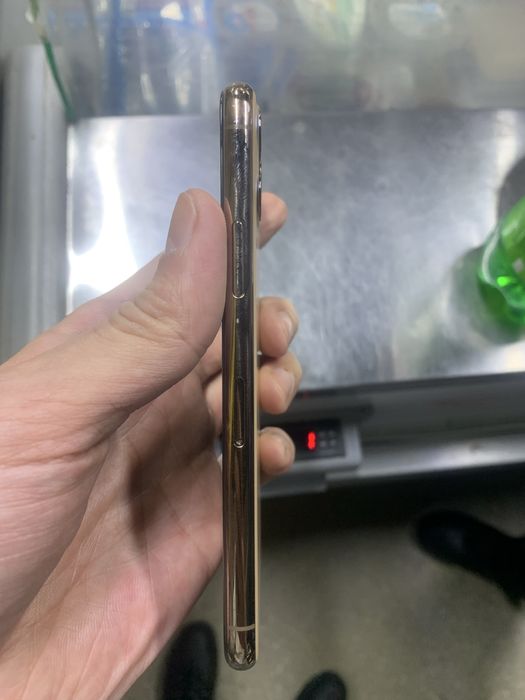 Продам iphone 11 pro в хорошом состаяние