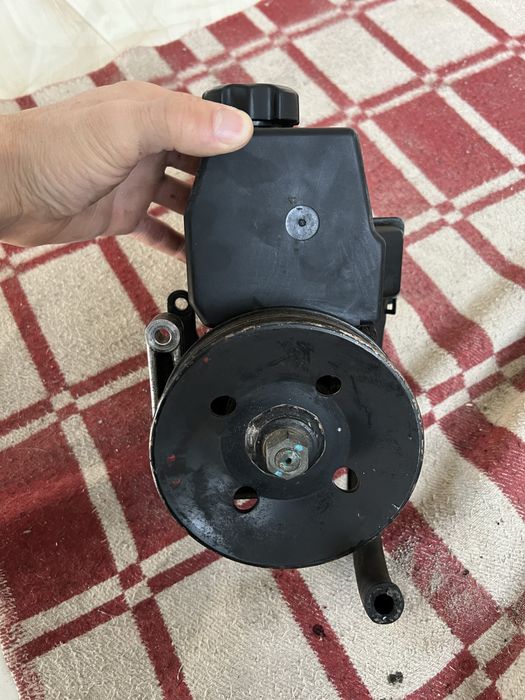 Ssangyong Rexton. Kyron G23D. Насос гидроусилителя руля.