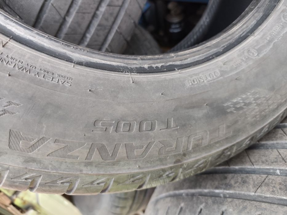 Продавам 4 бр. Летни  Гуми BRIDGESTONE 225/65/17