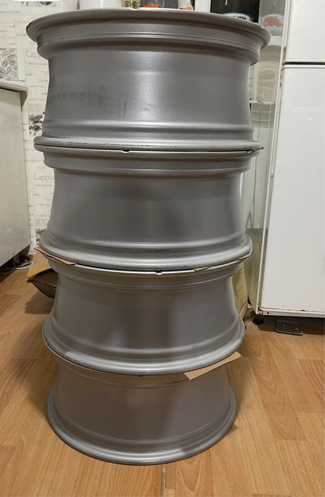 Продам новые диски 17