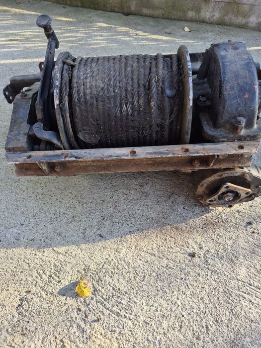 Troliu fontă (Capestan) nou