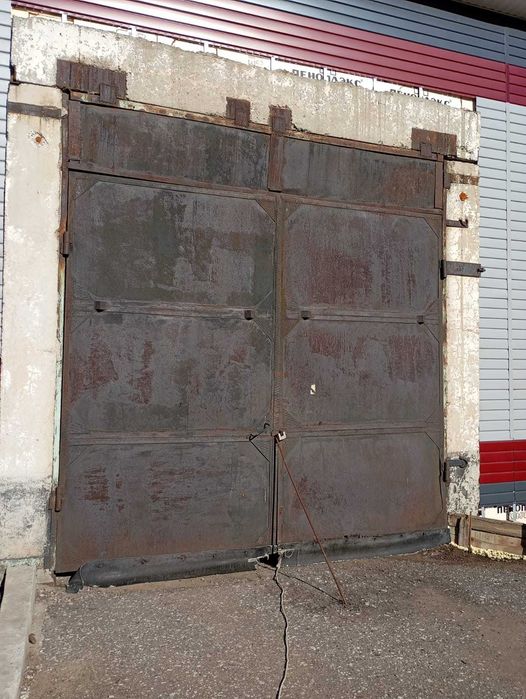 Продам ворота под грузовые машины