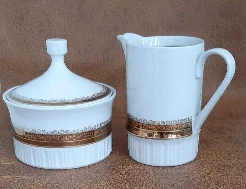 Порцеланови или керамични латиери, захарници и купа за супа