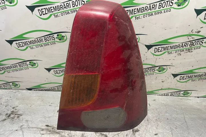 Lampa / Tripla stop dreapta pe aripa Dacia Logan 2006 1.4 MT (75 hp)
