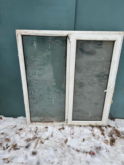 пластиковый окно с стеклопакетом
