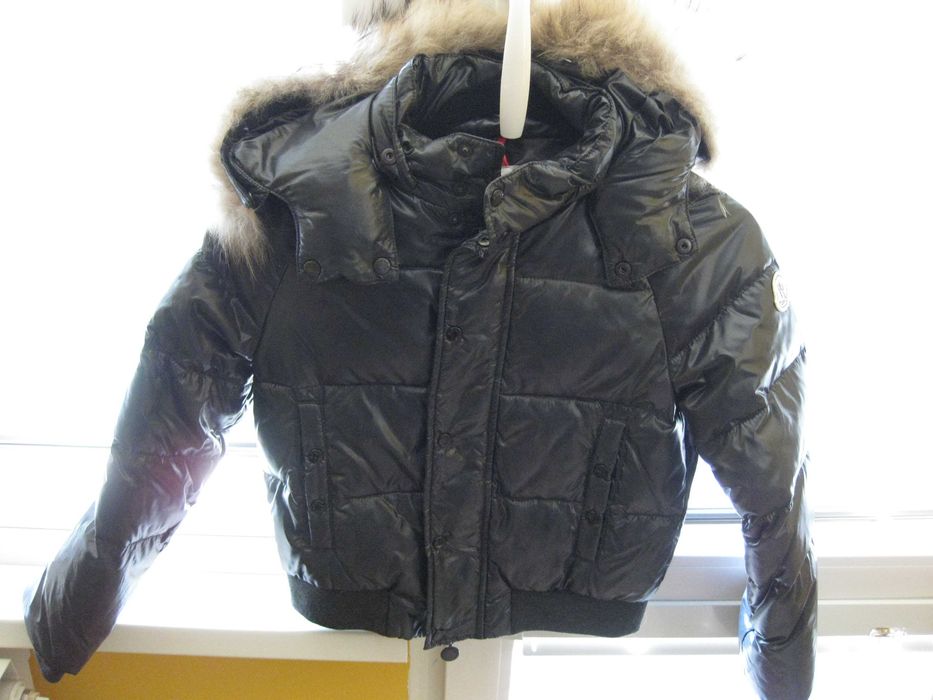 Детско яке Moncler за 10 г. и ръст 140 см.