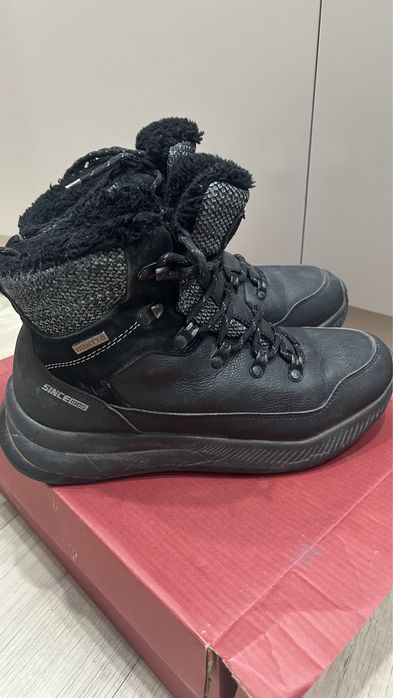 Продам кроссовки зима мужские