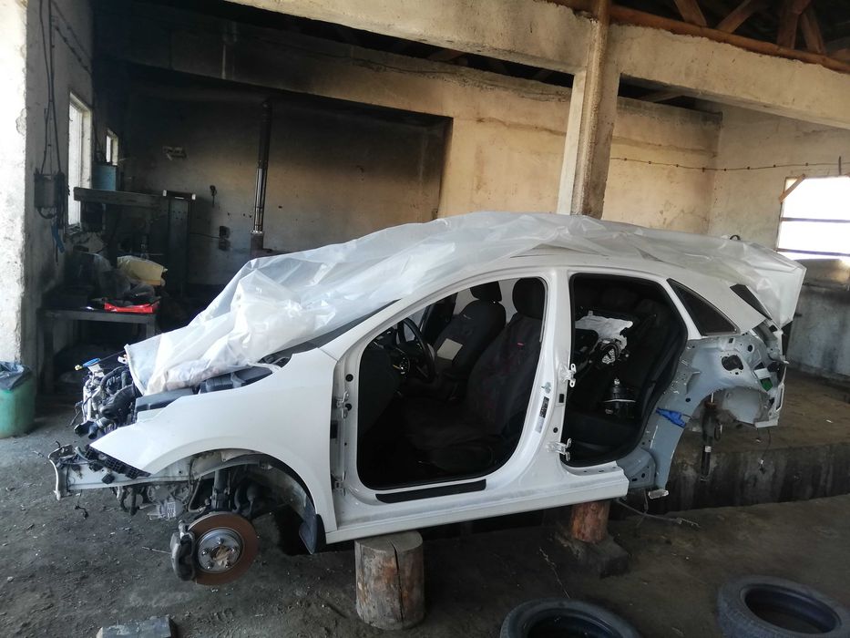 Kia ceed киа сийд на части