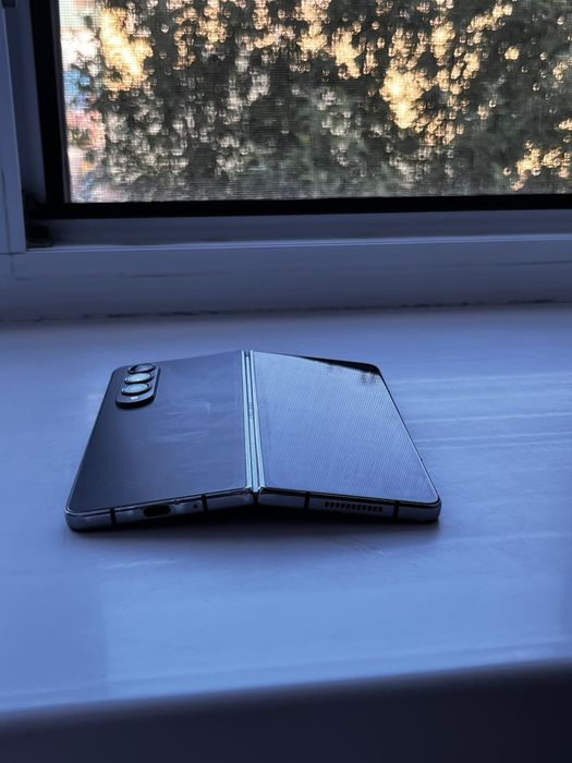 Samsung Z Fold4 12/512