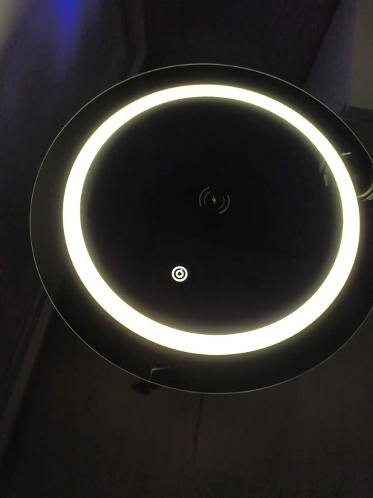 Смарт нощен шкаф с бежично зареждане стерео тонколонаUSBLED осветление