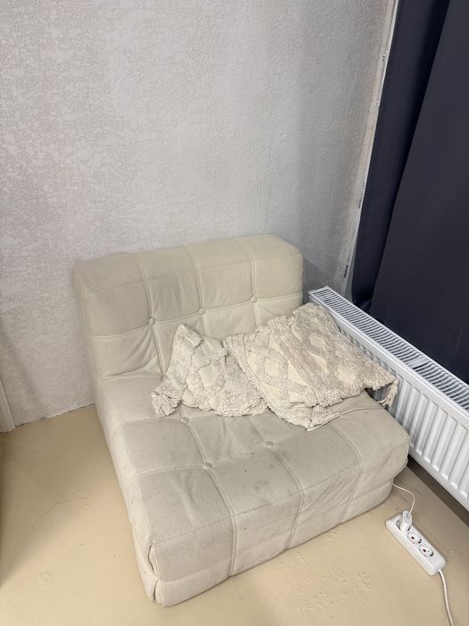 Мягкое кресло-пуф