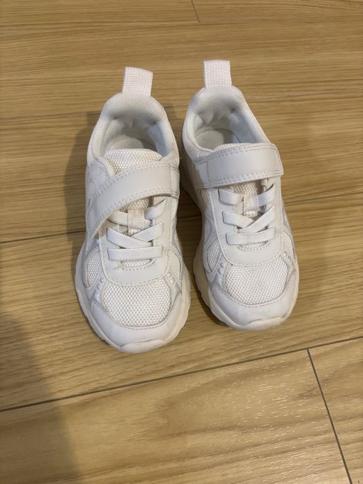 Adidasi marimea 27, H&M