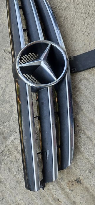 Предна Решетка  Ляв и Десен Стоп за Mercedes CLK W209