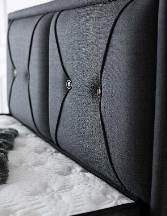 Тапицирано легло Tesla