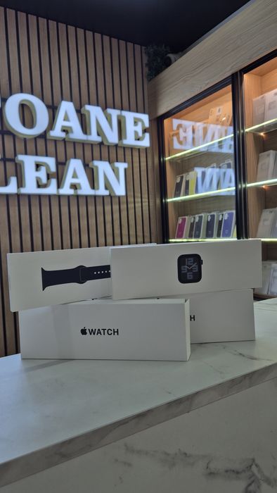 Apple Watch SE Gen2 40mm Midnight GPS