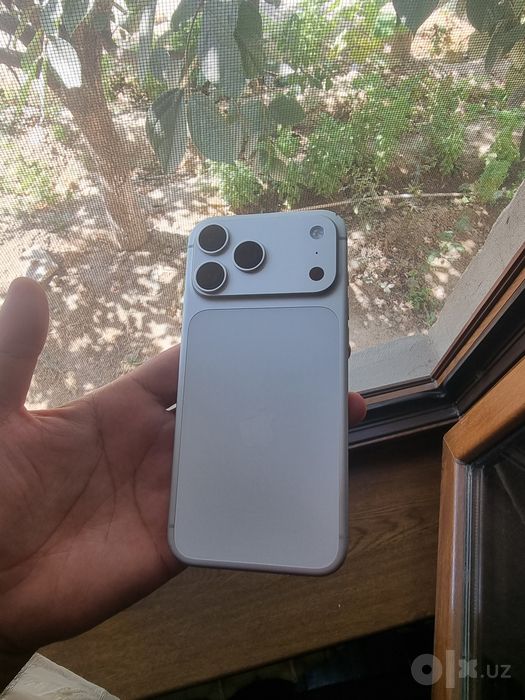 iPhone 17 pro max 512 sotiladi yoki obmen