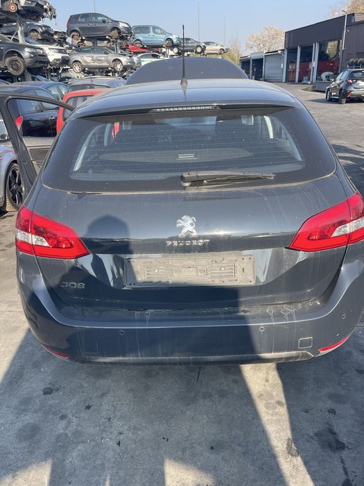 Dezmembrez Peugeot 308 1.5 hdi