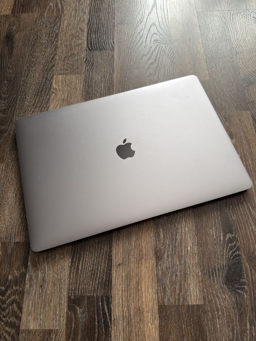 Apple MacBook Pro 16” i9 9th GEN 32GB RAM, 1TB SSD