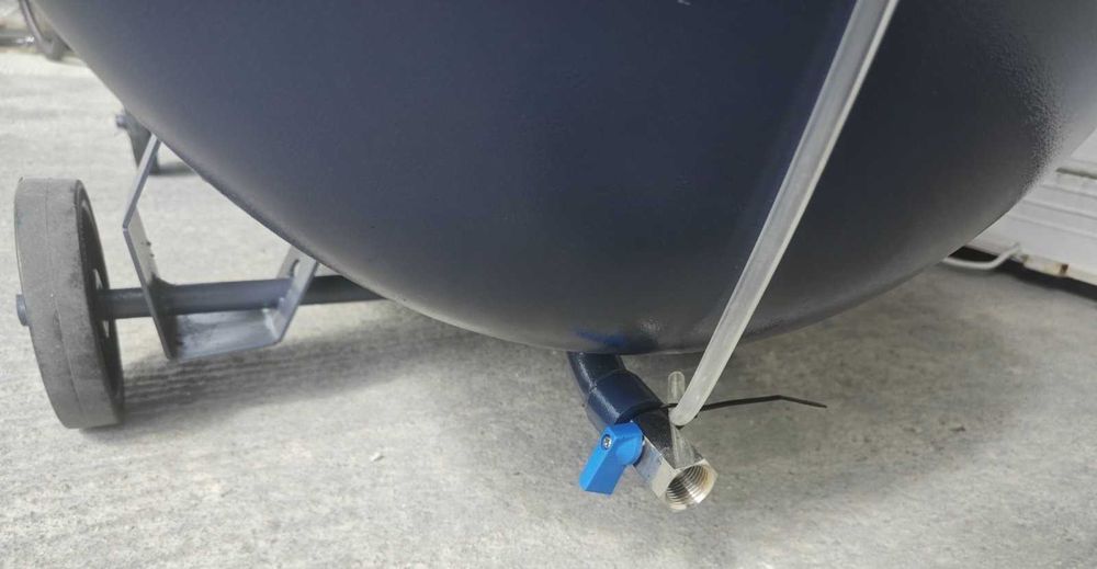 Винтов компресор с променлива честота и изсушител