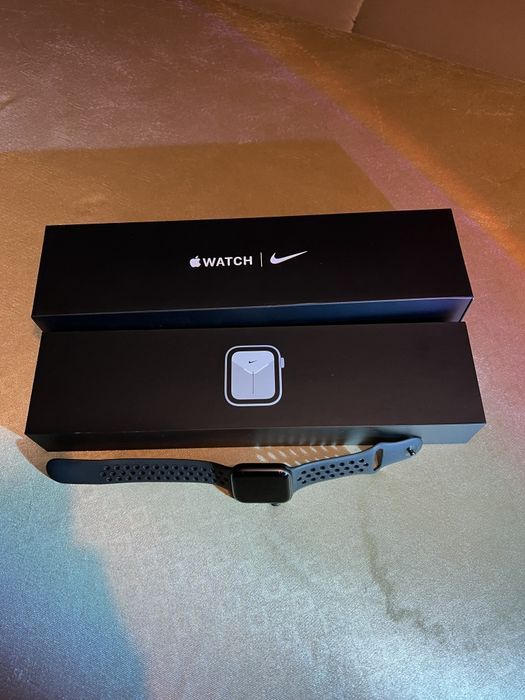 Apple watch se 40mm 1год горянтие