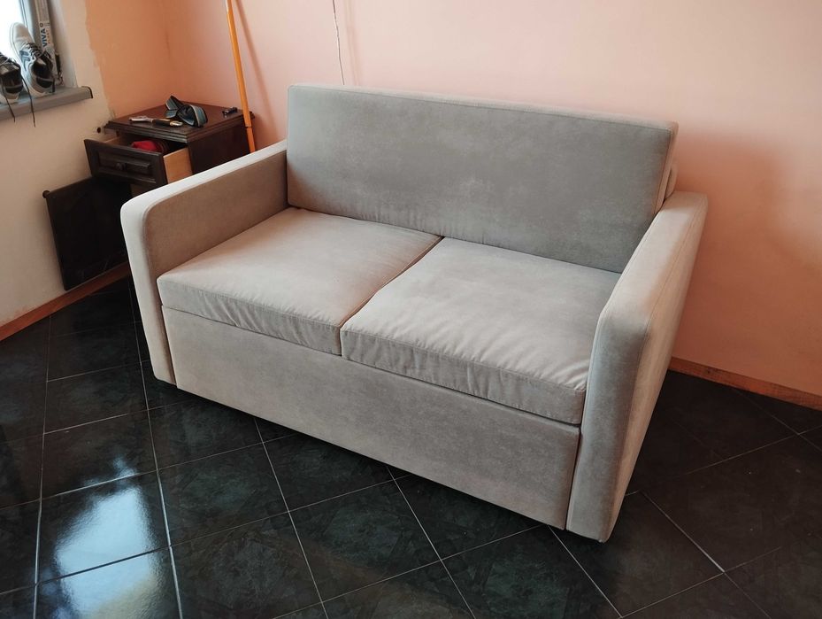 Много компактен удобен и нов диван