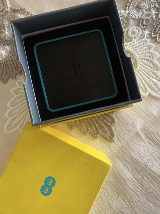 Vând 4G WiFi Router EE Osprey 2 Mini