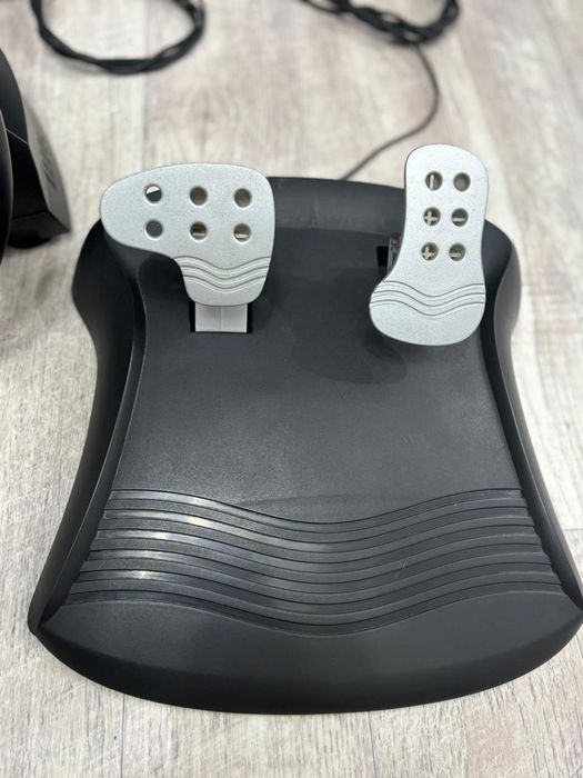 Продам игравой руль