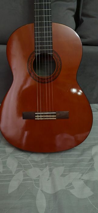 Классическая гитара Yamaha C40