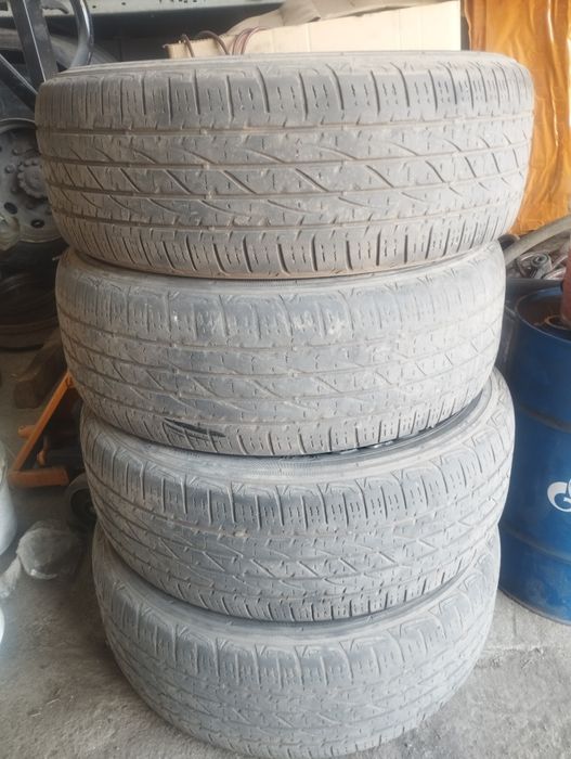 Продам резину 265.65 R17