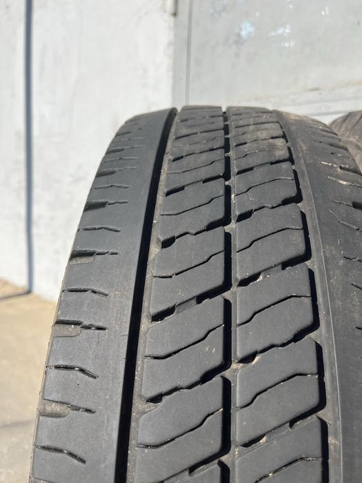 2 бр. гуми за бус 205/65/16C Viking DOT 1323 6-7 mm