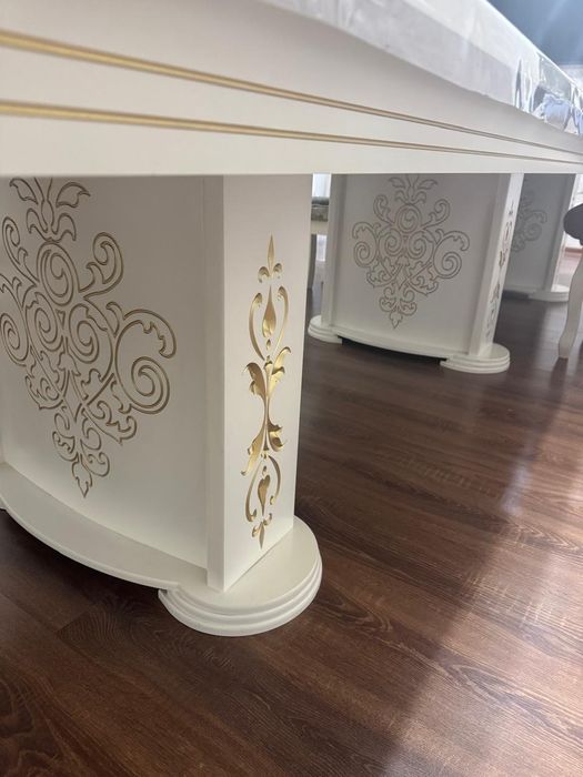 Продам гостинный стол