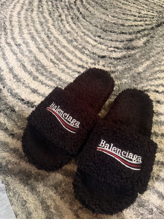 Balenciaga Slapi