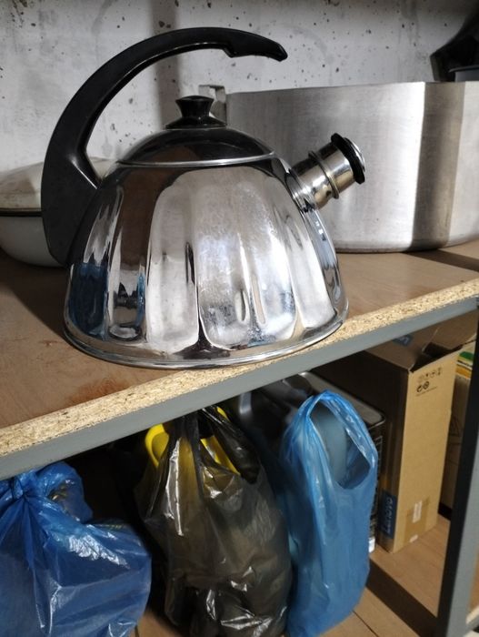Продам кастрюлю больше, чайник