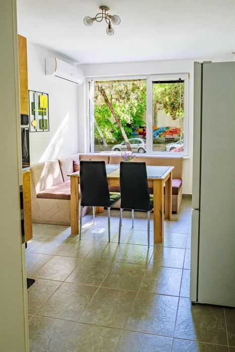 Дава се под наем Тристаен апартамент в Варна, Нептун - 68 кв.м за 562 € - Снимка #3