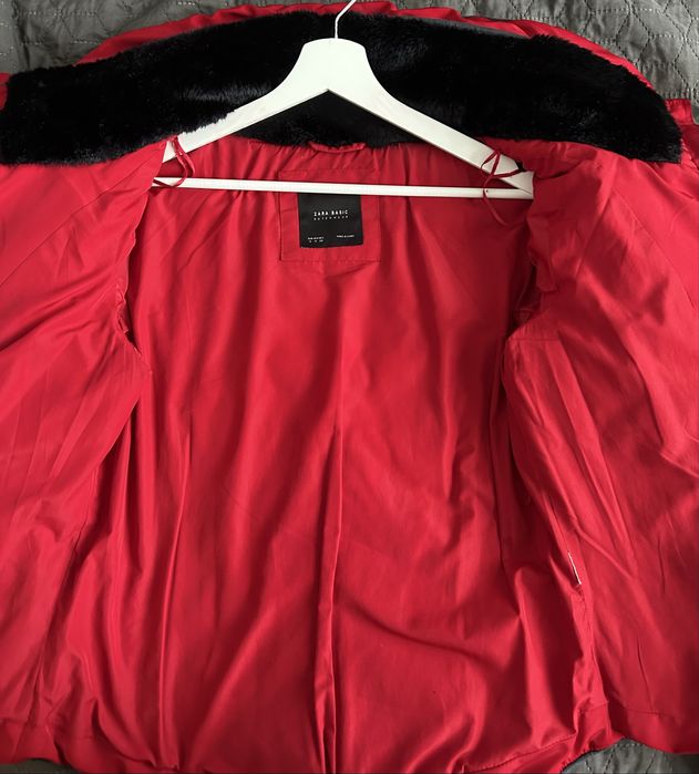 Червено зимно яке Zara