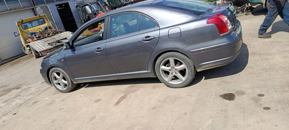 Тойота Авенсис 2.2D На части !!!
