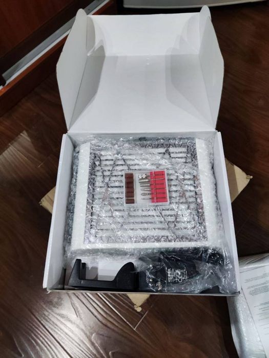 Маникюрный аппарат с пылесосом