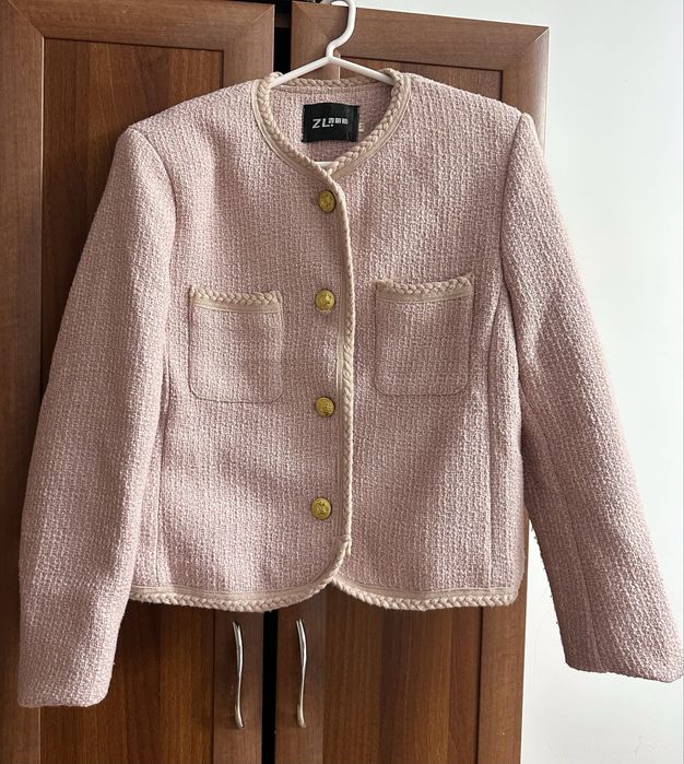 Жакет твидовый розовый