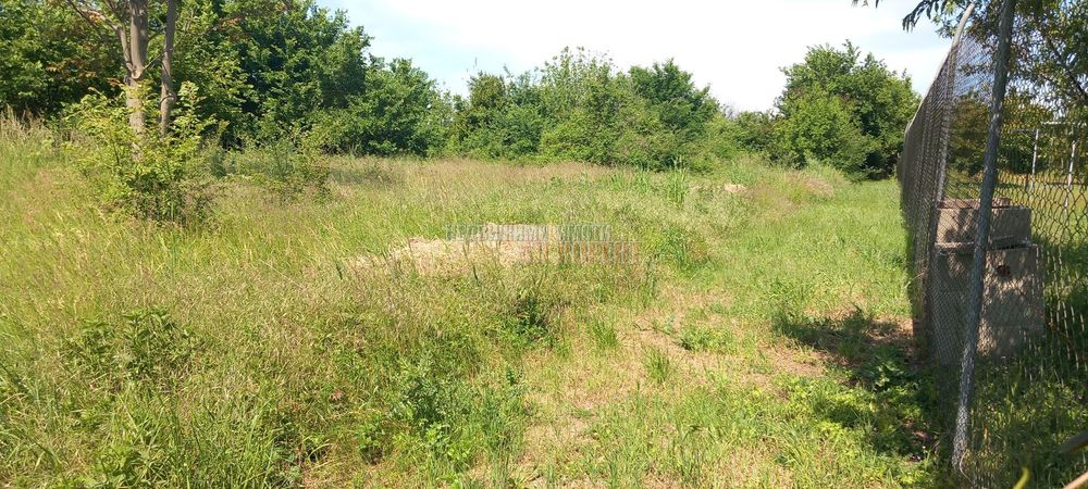 Парцел в Варна, област-с.Добрина площ 1150 цена 17000