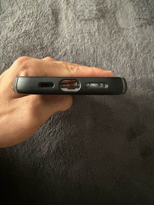 Кейс iphone 16 pro max Speck