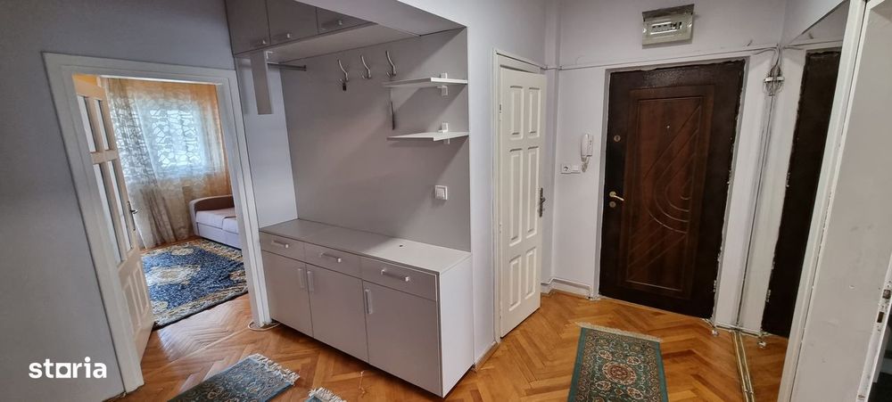 Apartament 3 camere Etaj 1 zona Dorobantilor Lugojului 500 euro