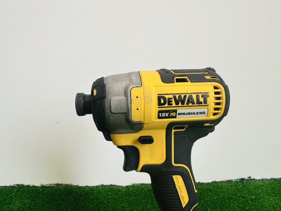 Impact Dewalt DCF887