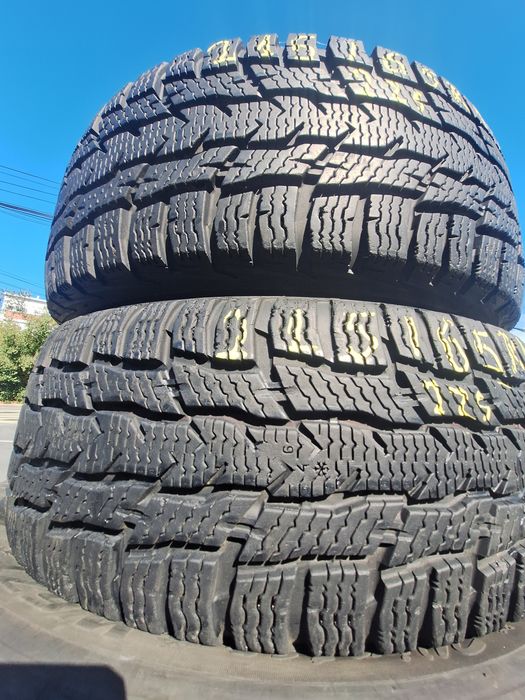 2 anvelope iarna 215/65r15 C Nokian Montaj Gratuit