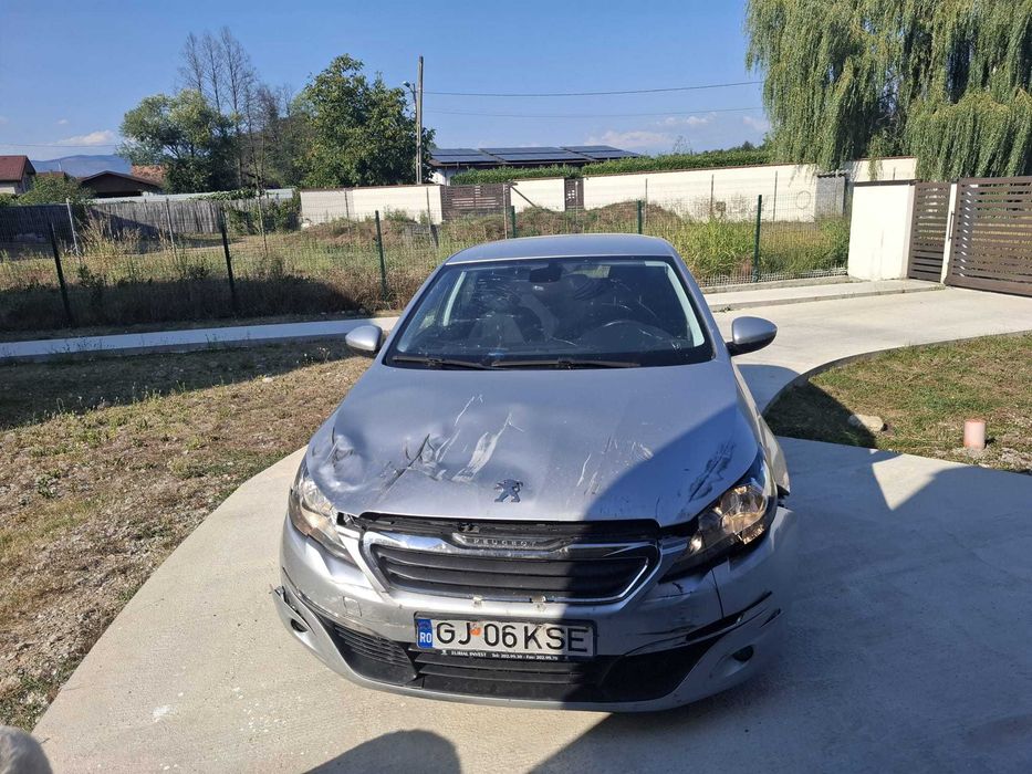 Vand masina Peugeot 308, SW,  avariata, an fabricatie -2014, motor diesel 1600 cmc