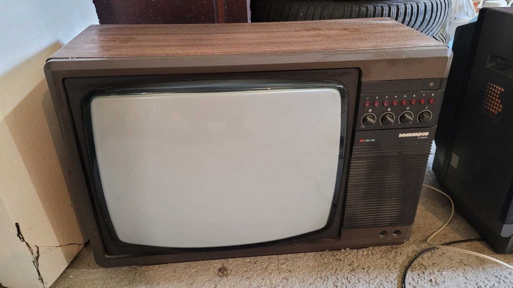 Телевизор Електрон В.Търново от соца ретro ne raboti