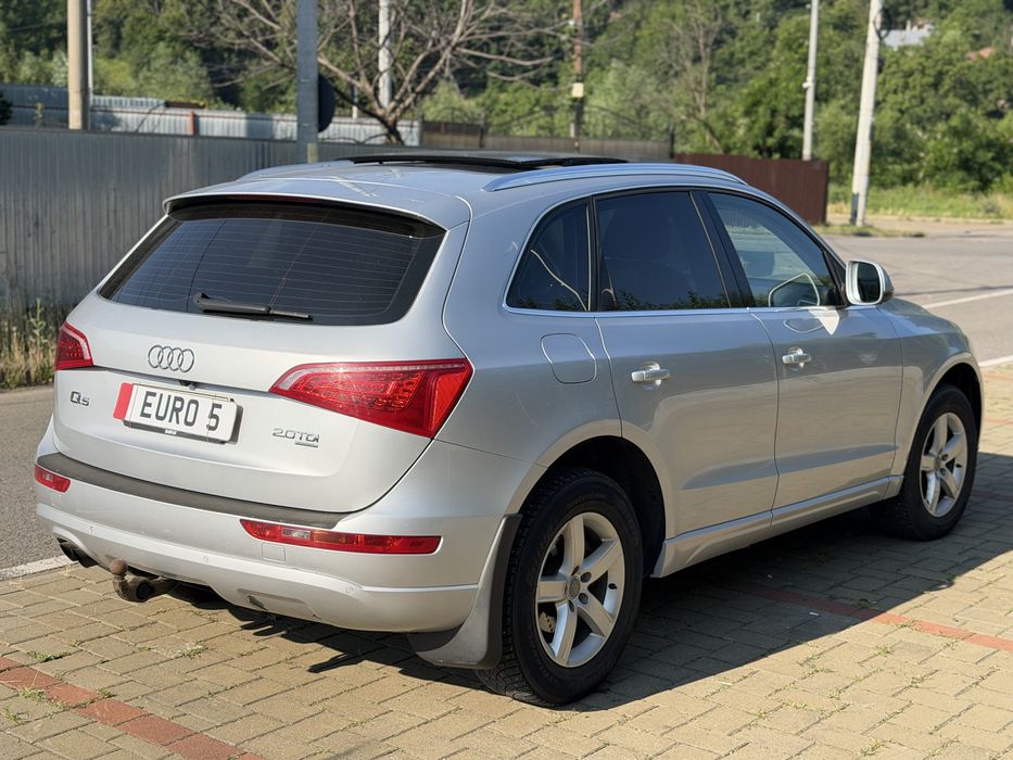 ** Audi Q5 * Quattro  **